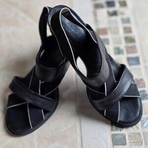 Hispanitas Black Sandals, Block heel Size 38, Great preowned condition